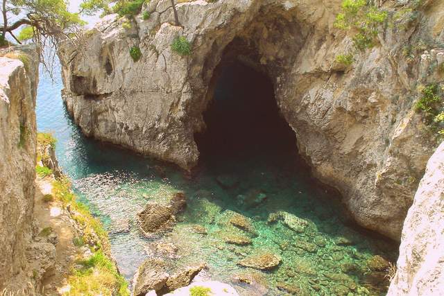 grotta delle viole isole tremiti